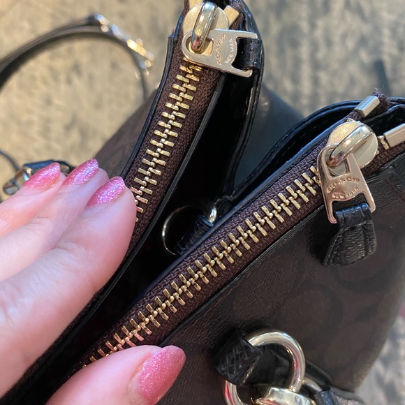 Coach handbag/ crossbody - Picture 6 of 10